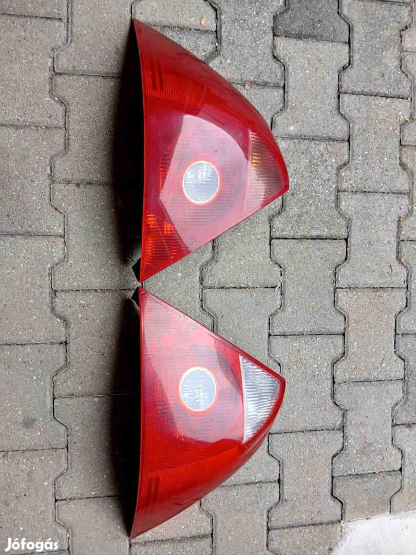 Ford Mondeo Mk3 hátsó lámpa