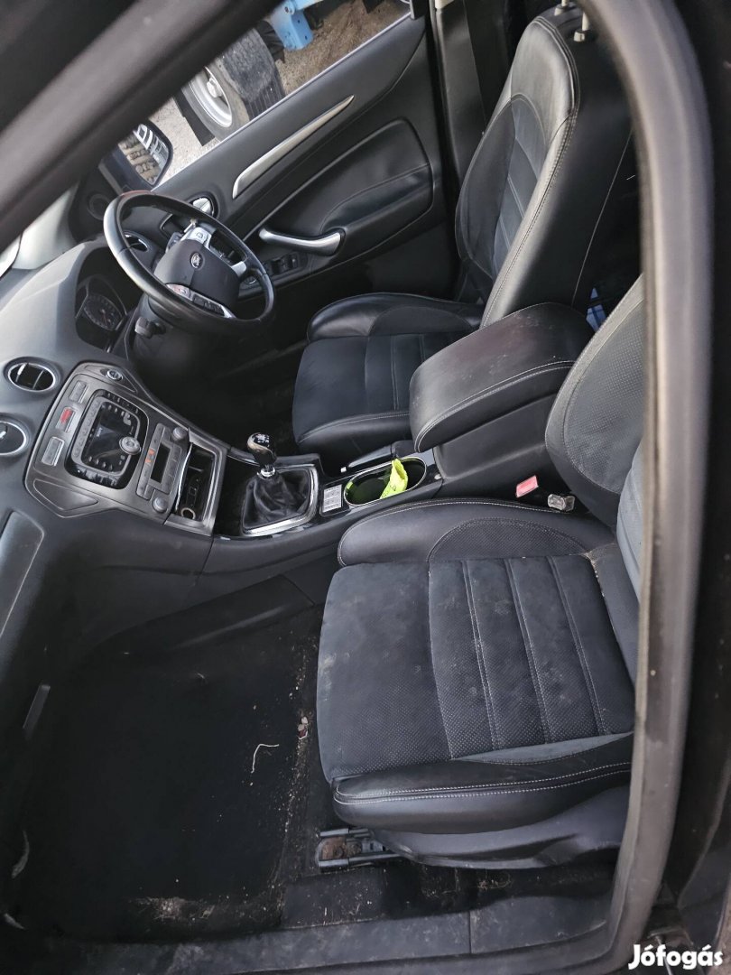 Ford Mondeo Mk4 Fekete Alcantara félbőr ülésszett 2007-2014