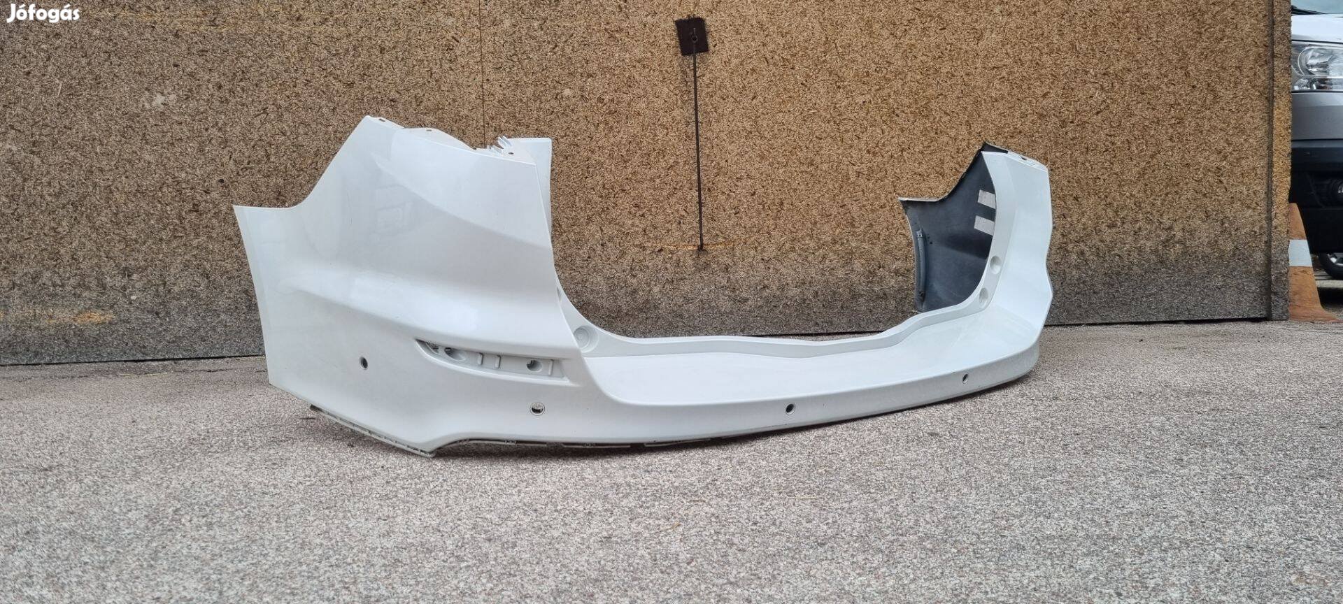 Ford Mondeo Mk5 2015- Kombi Hátsó lökhárító ( 6 radaros )