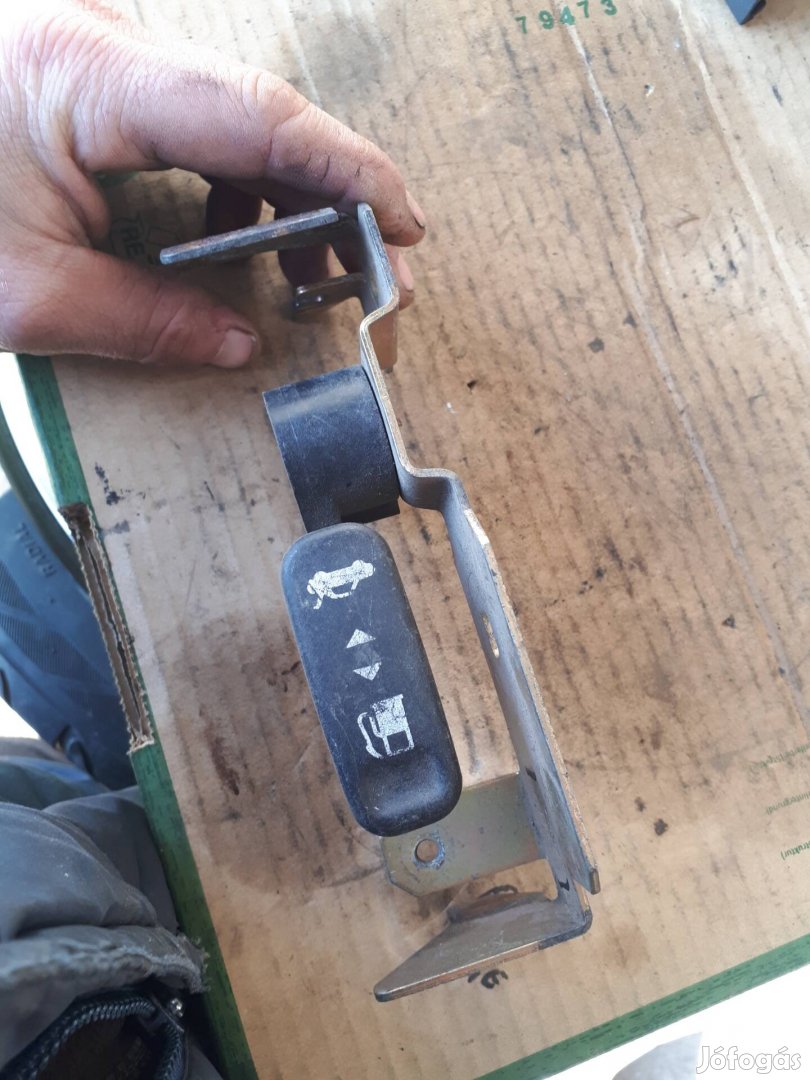 Ford Mondeo  MK1 tankajtó csomagtér belső nyitó  93BB-F43385-AE