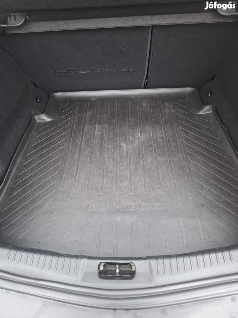Ford Mondeo csomagtér tálca