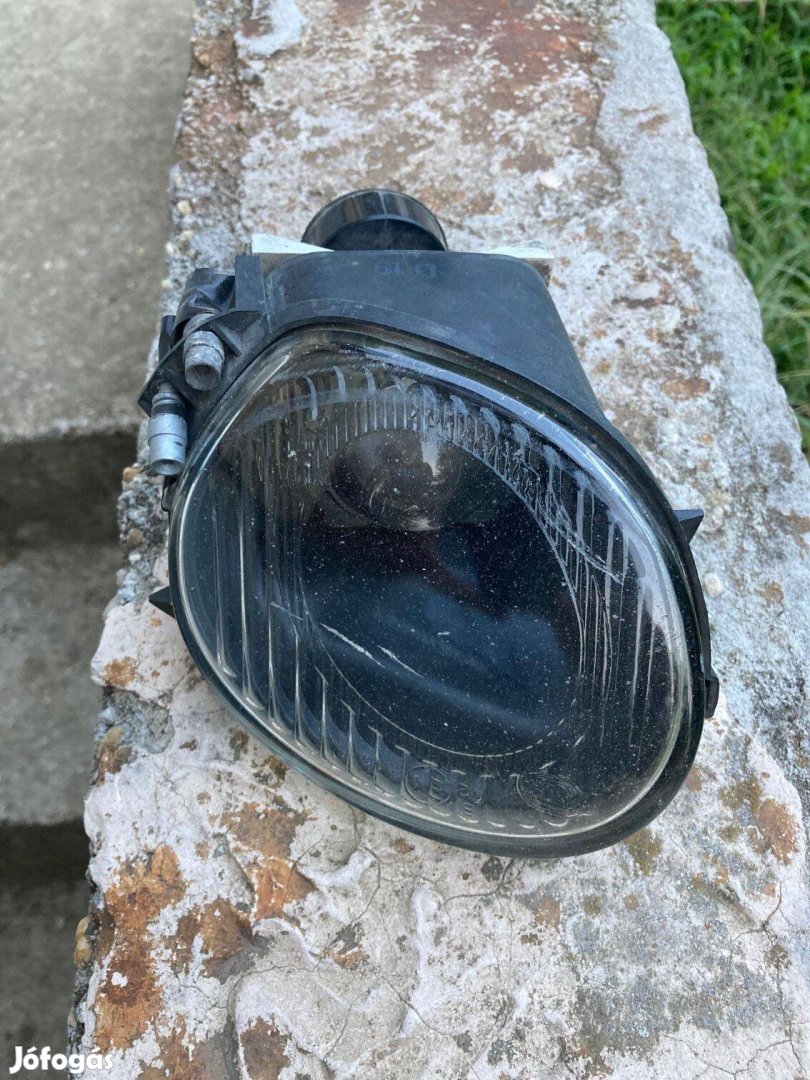 Ford Mondeo jobb első ködlámpa