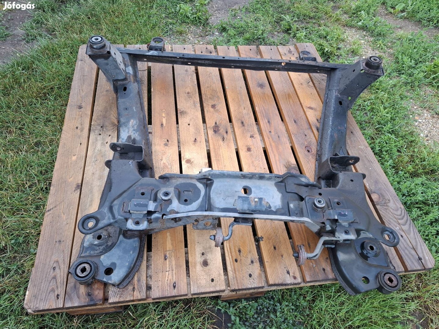 Ford Mondeo mk3 1.8 bölcső, motortartó