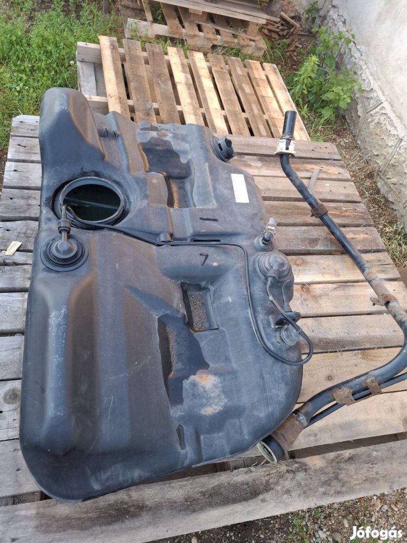 Ford Mondeo mk3 üzemanyag tartály, benzin tank