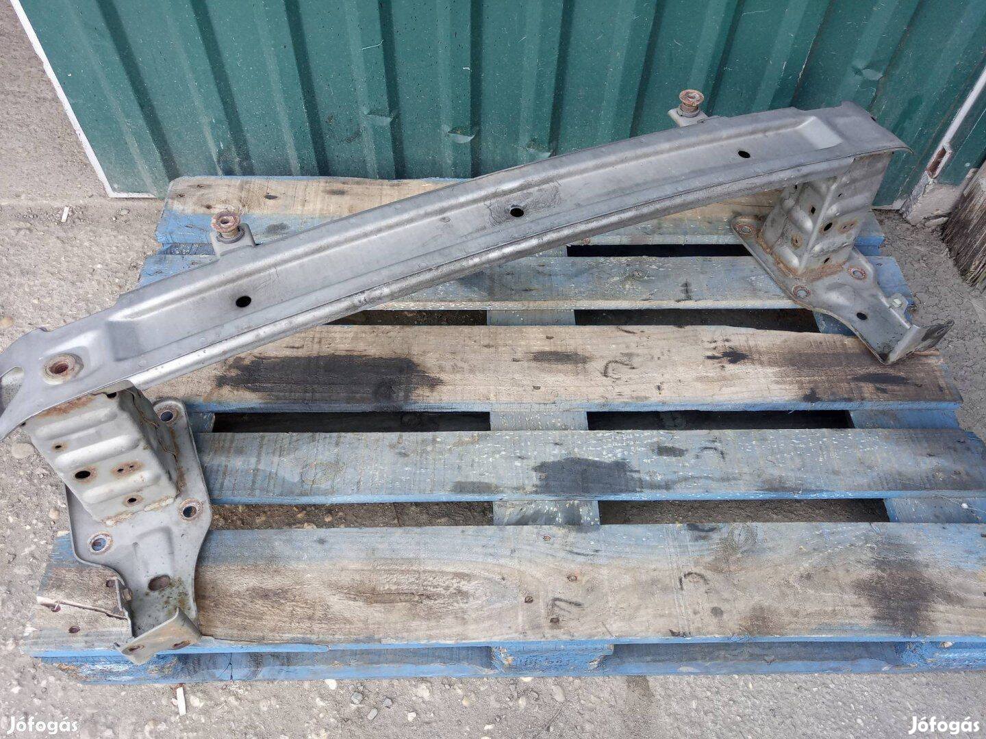 Ford Mondeo mk4 kereszttartó