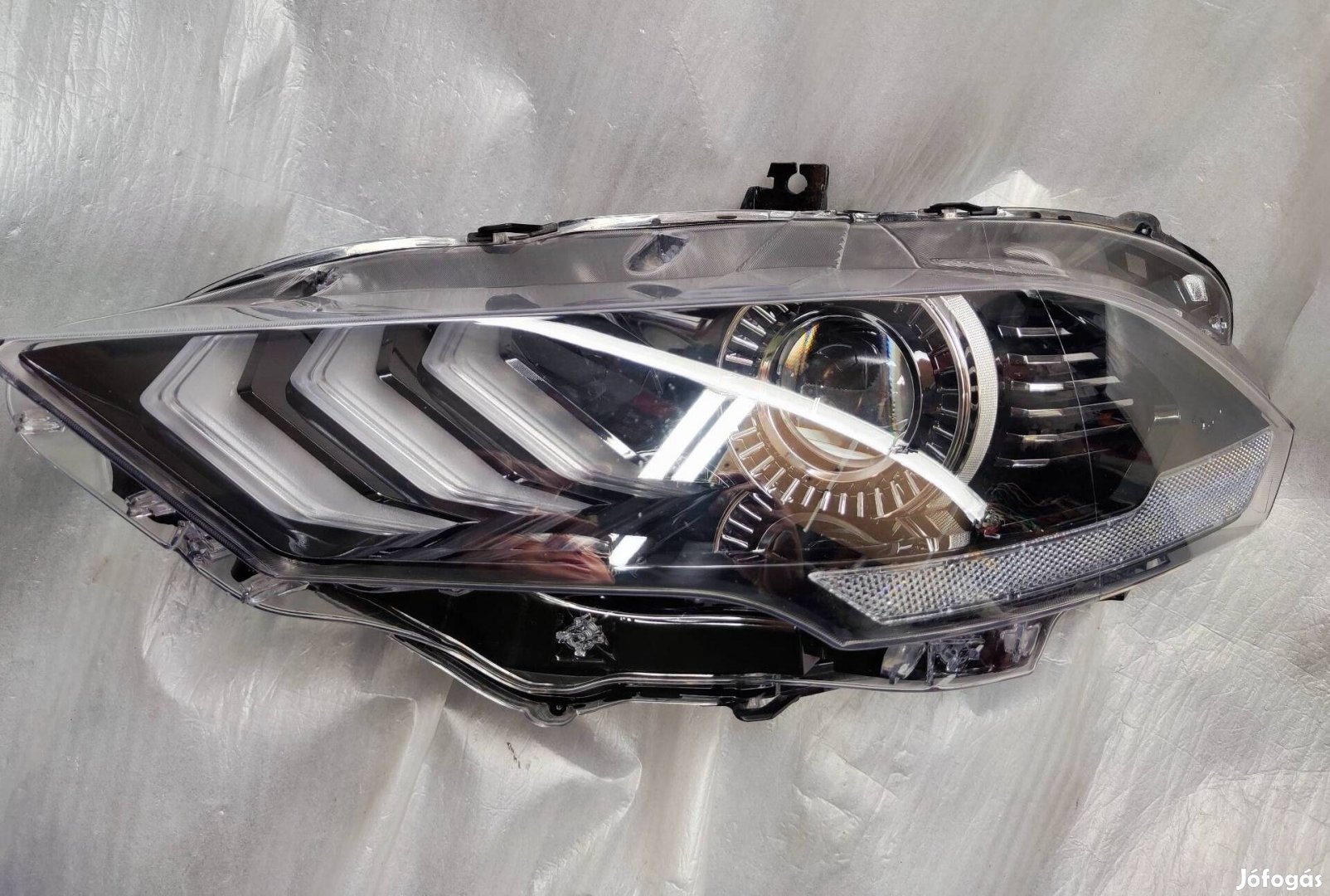 Ford Mustang MK6 bal első LED fényszóró