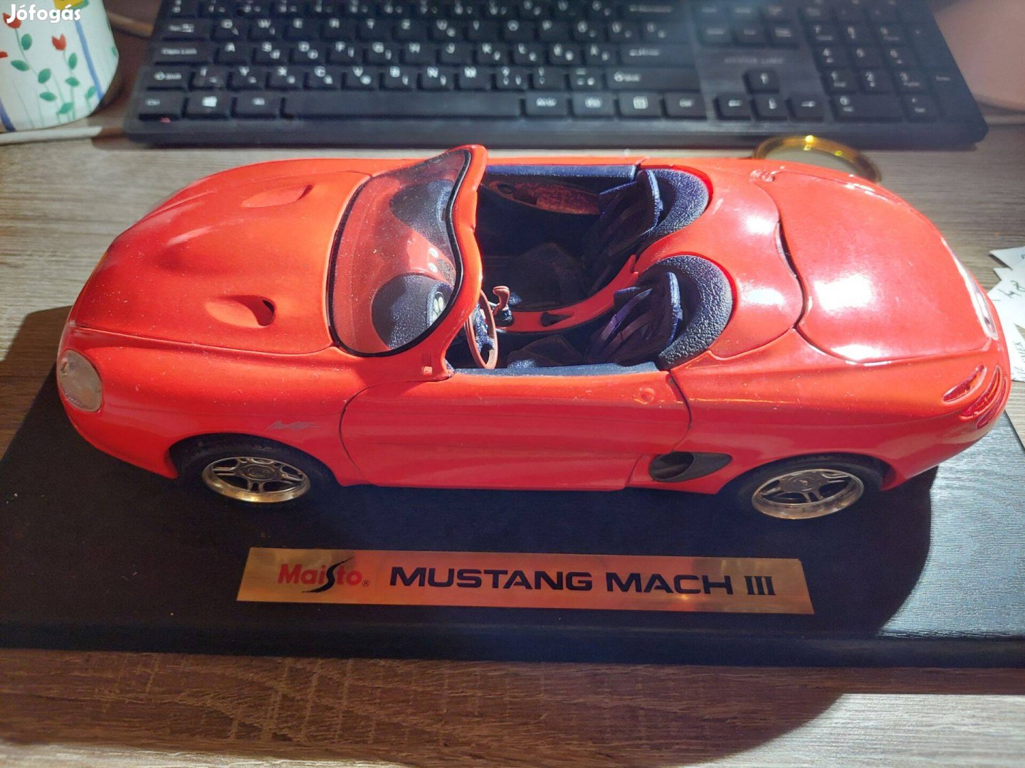 Ford Mustang Mach III Maisto 1:18