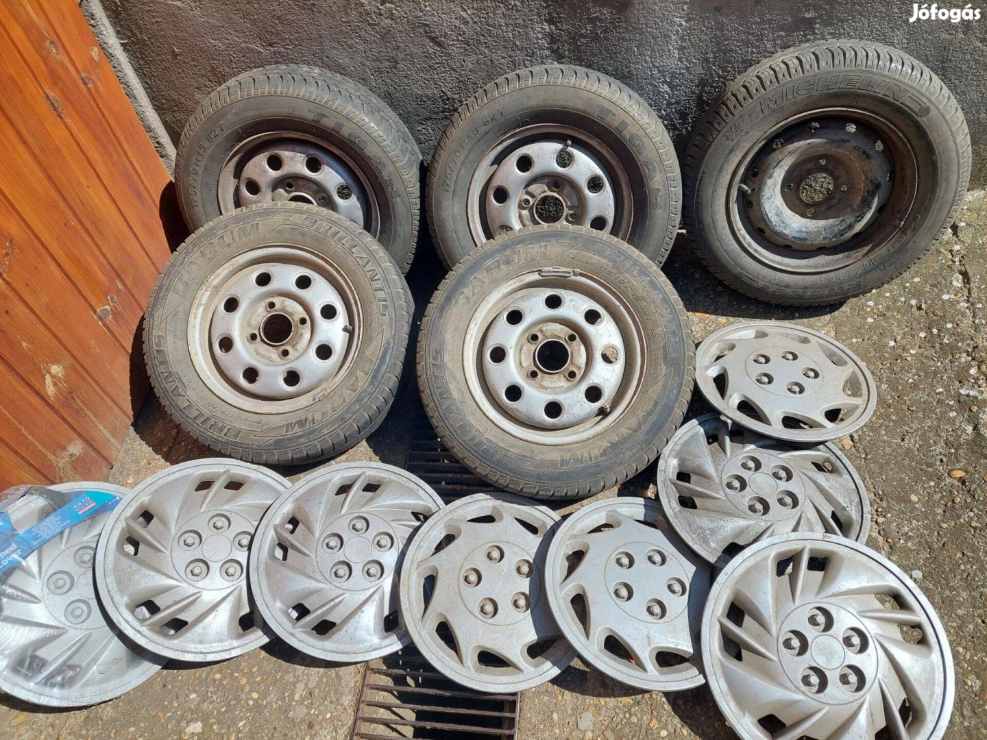 Ford Peugeot Citroen acélfelni garnitúra nyári gumival