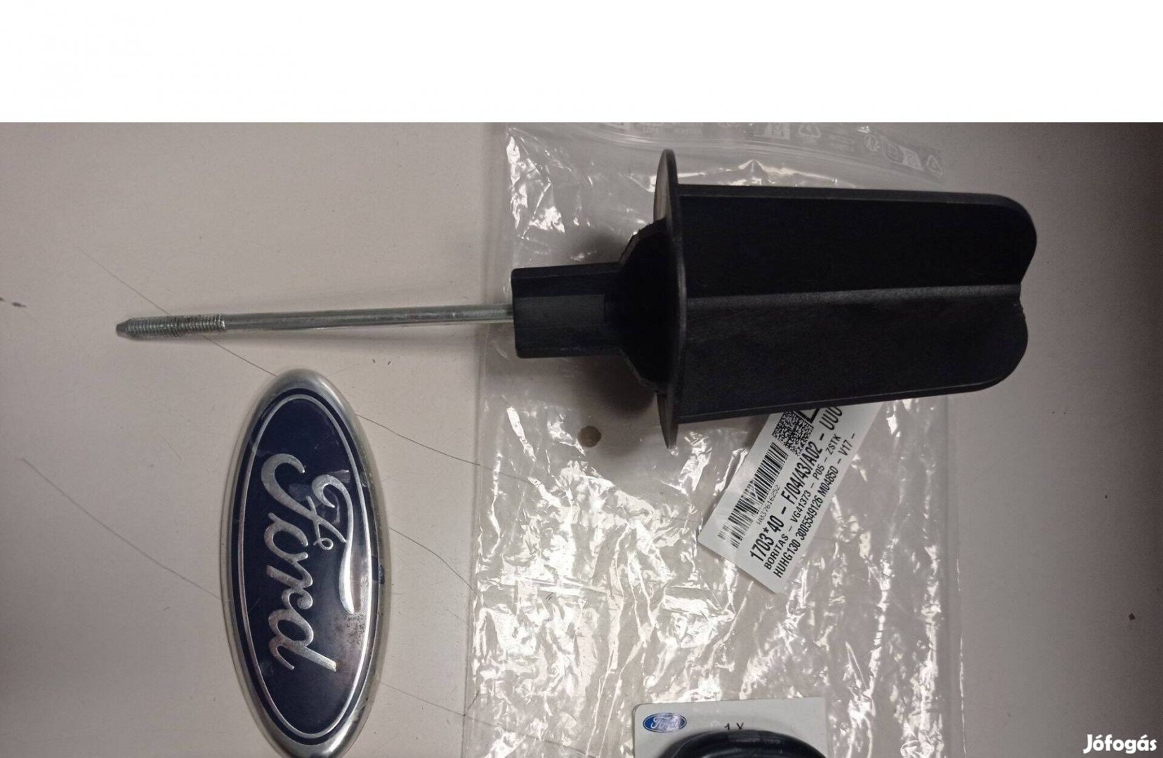 Ford Pótkerék rögzítő