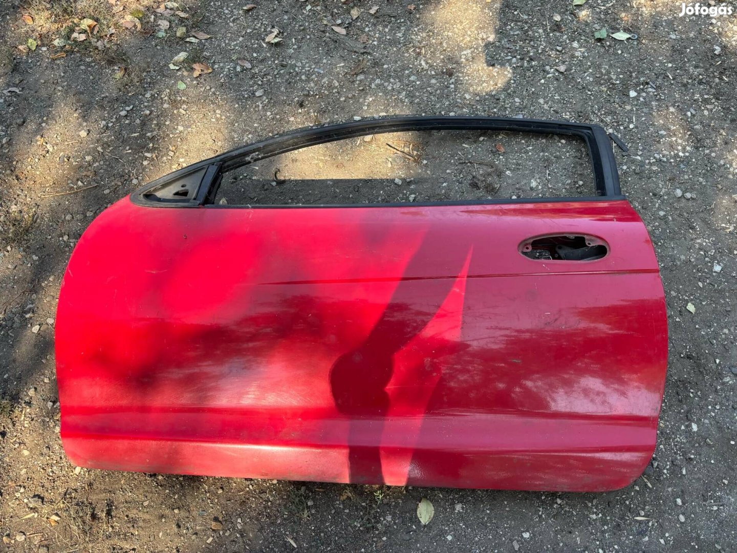Ford Puma bal első ajtó piros 