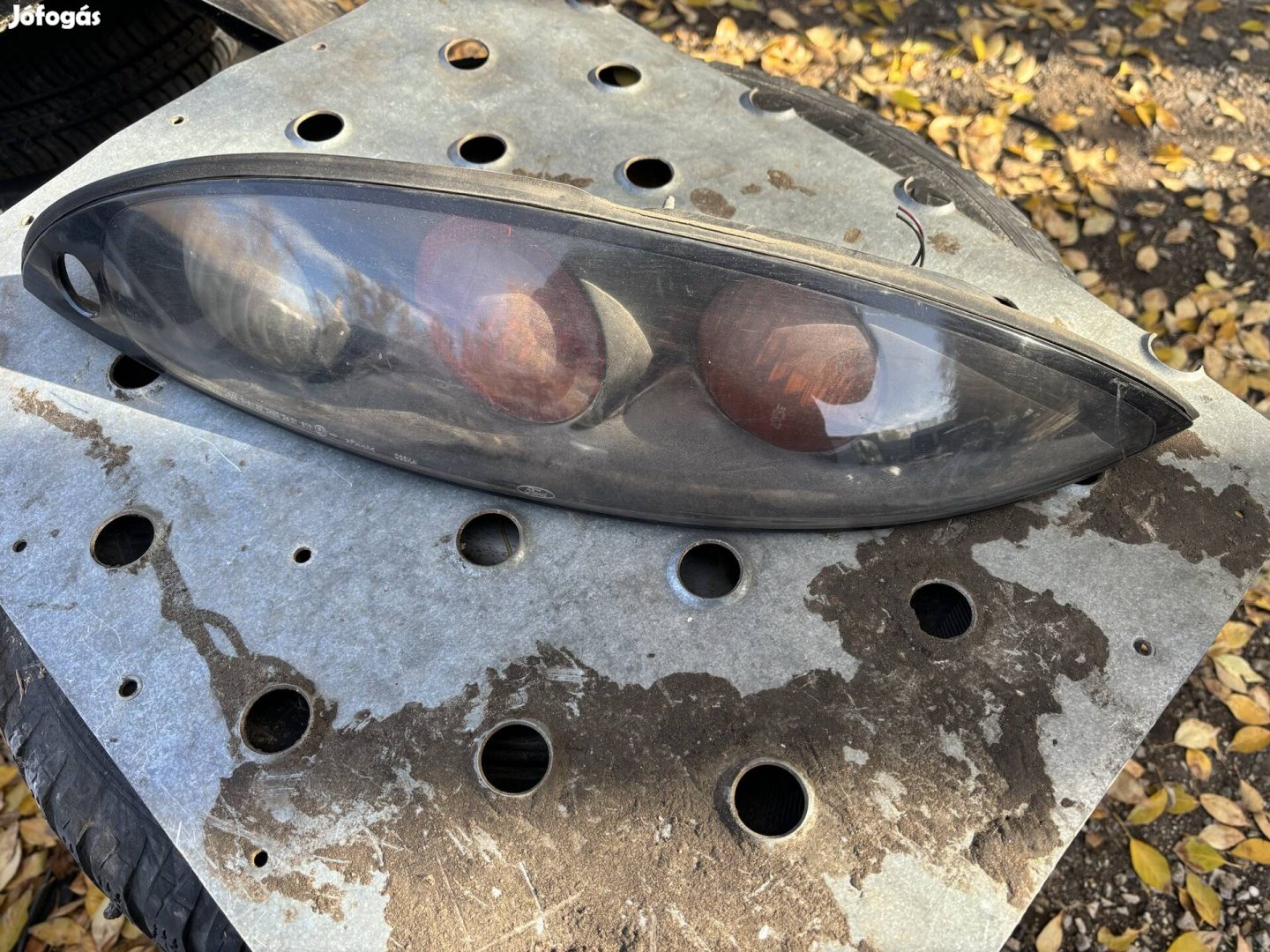 Ford Puma jobb hátsó lámpa 