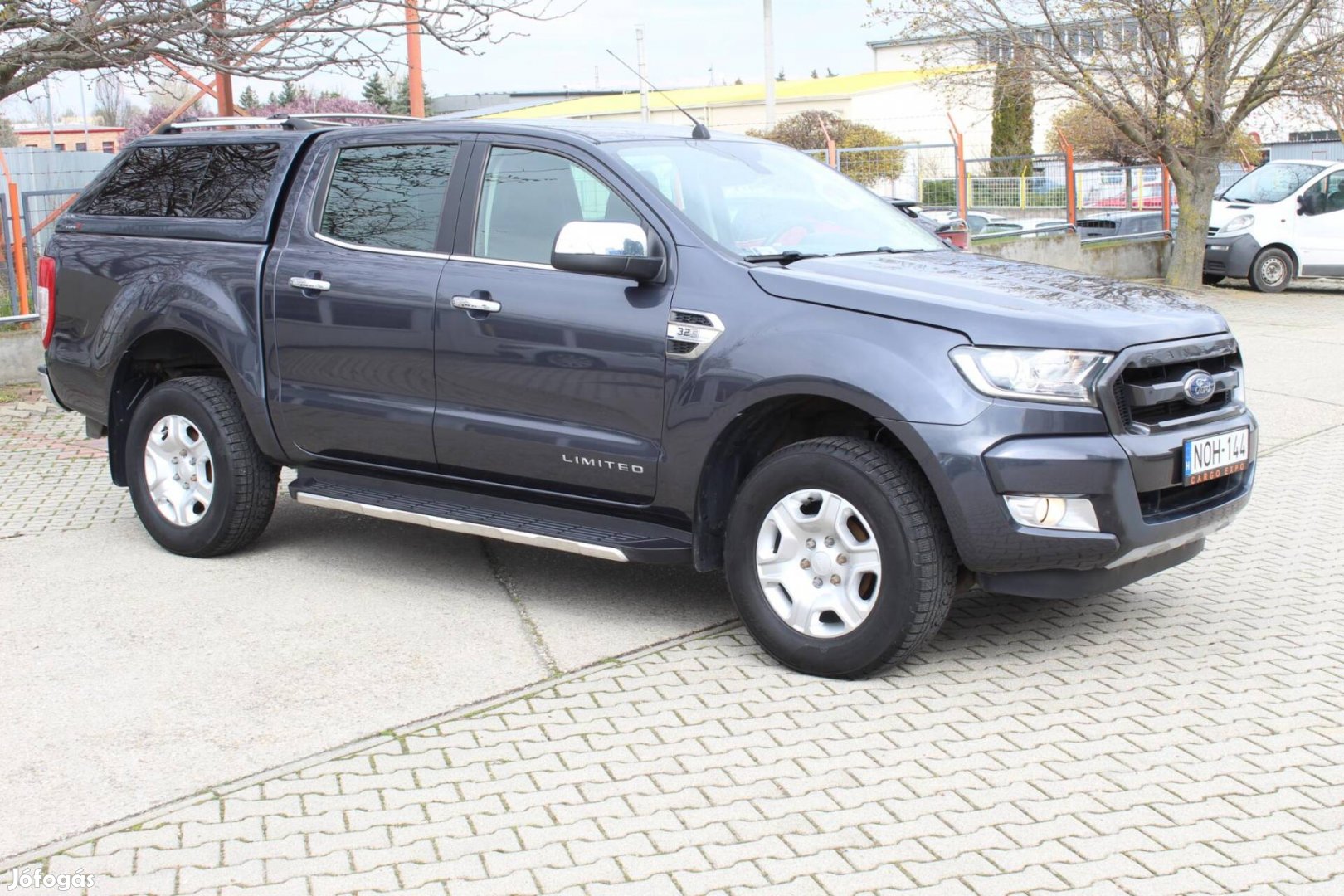 Ford Ranger 3.2 TDCi 4x4 Limited Manuál Váltó/...