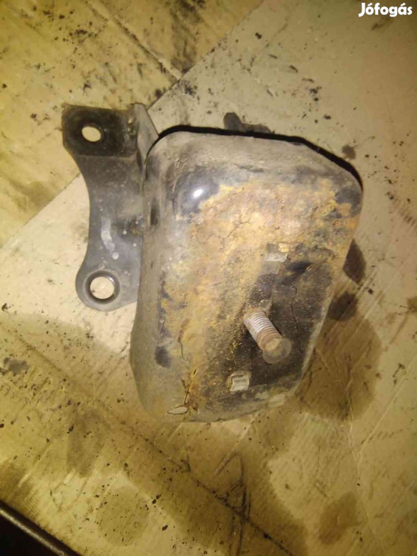 Ford Ranger II Motortartó Bak