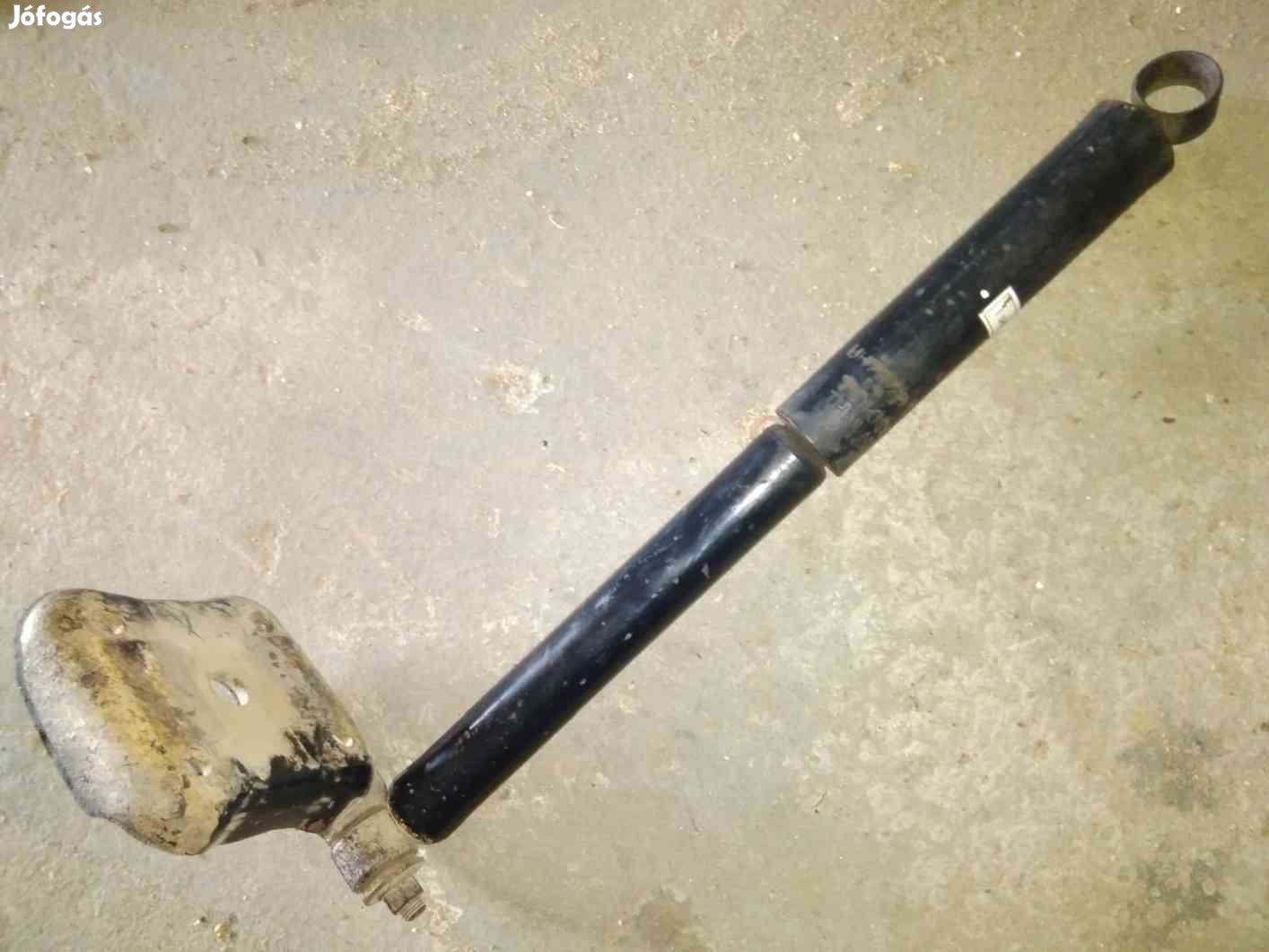 Ford Ranger I Hátsó Lengéscsillapító Tartó