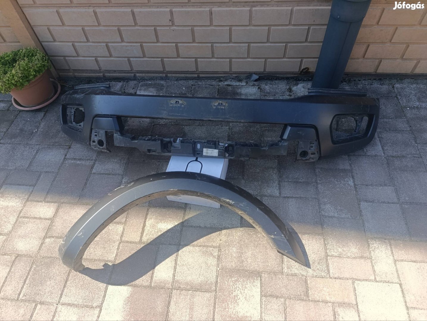 Ford Ranger Raptor első lökhárító, sárvédő ív.