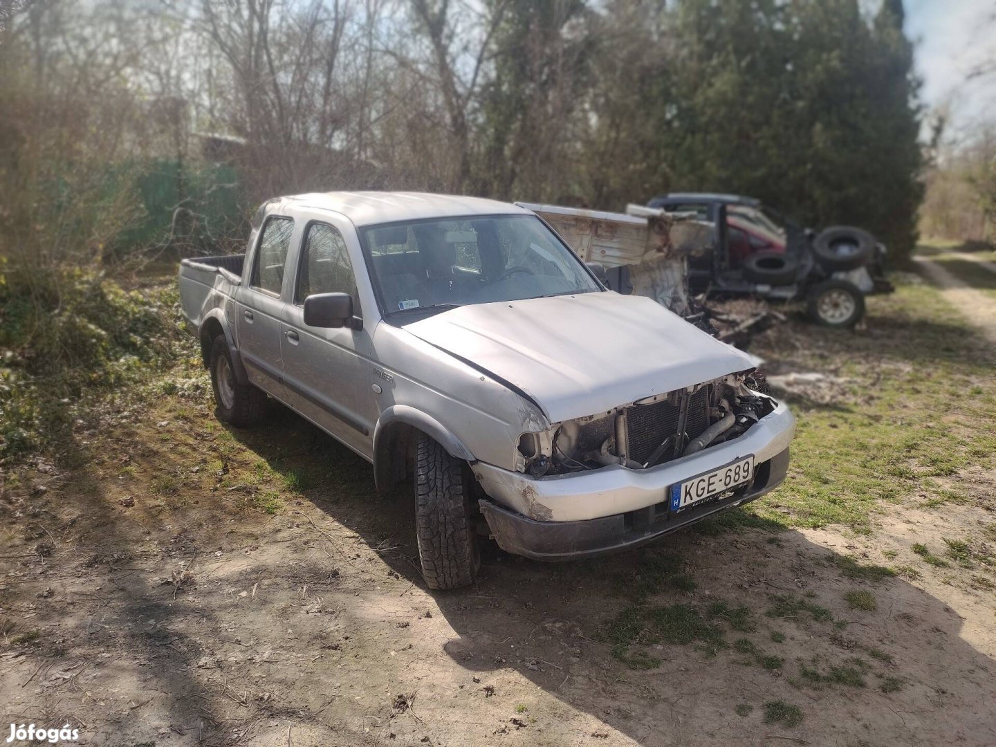 Ford Ranger és Mazda B2500 bontott alkatrészek eladók.