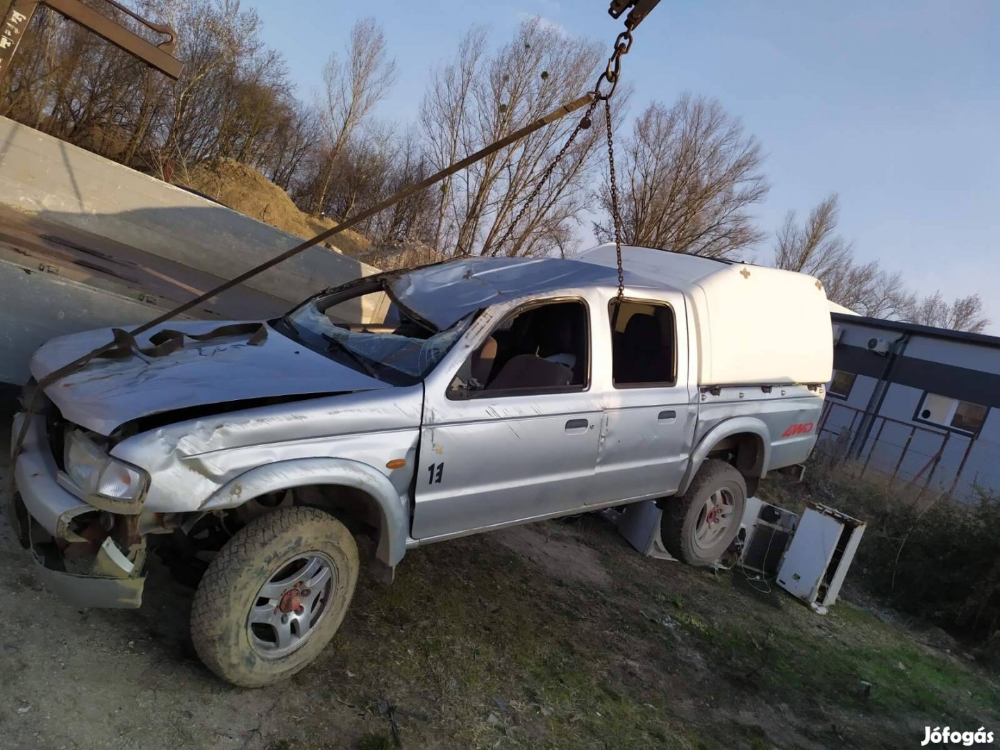 Ford Ranger és Mazda B2500 bontott alkatrészek eladók.