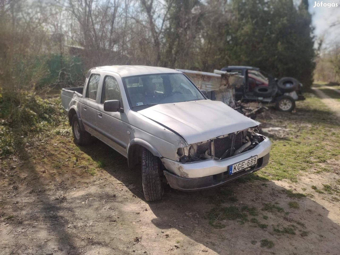 Ford Ranger és Mazda B2500 bontott alkatrészek eladók.