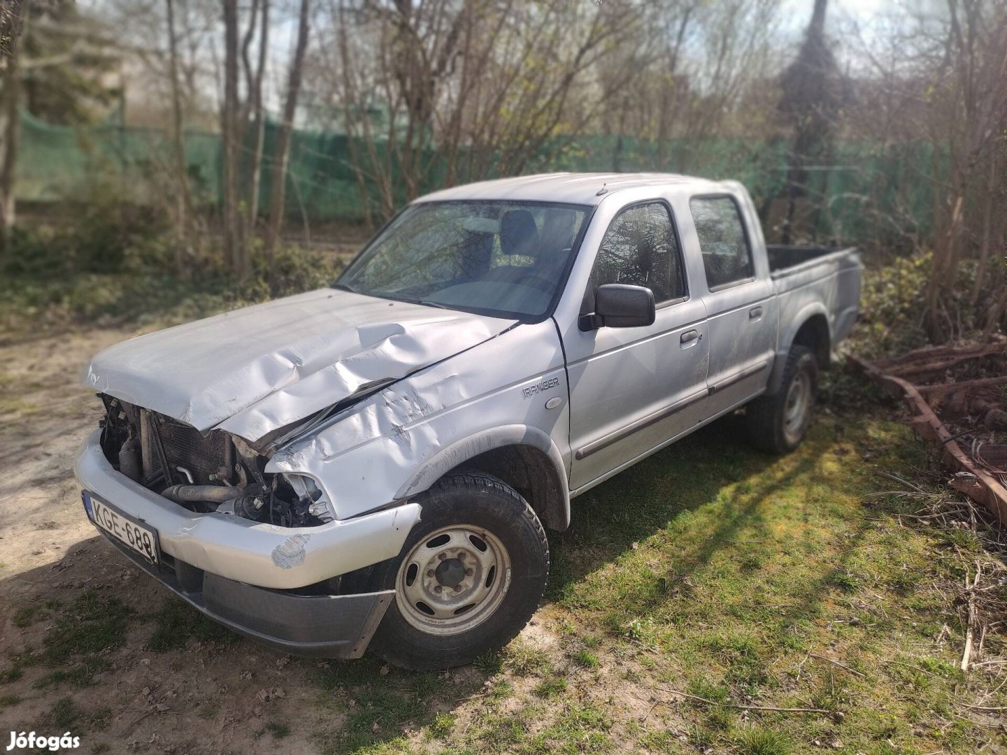 Ford Ranger és Mazda B2500 bontott alkatrészek eladók.