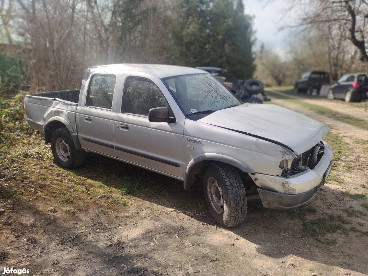 Ford Ranger és Mazda B2500 bontott alkatrészek eladók. 