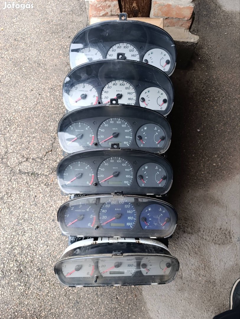 Ford Ranger és Mazda B2500 kilométer óra,kilométeróra 