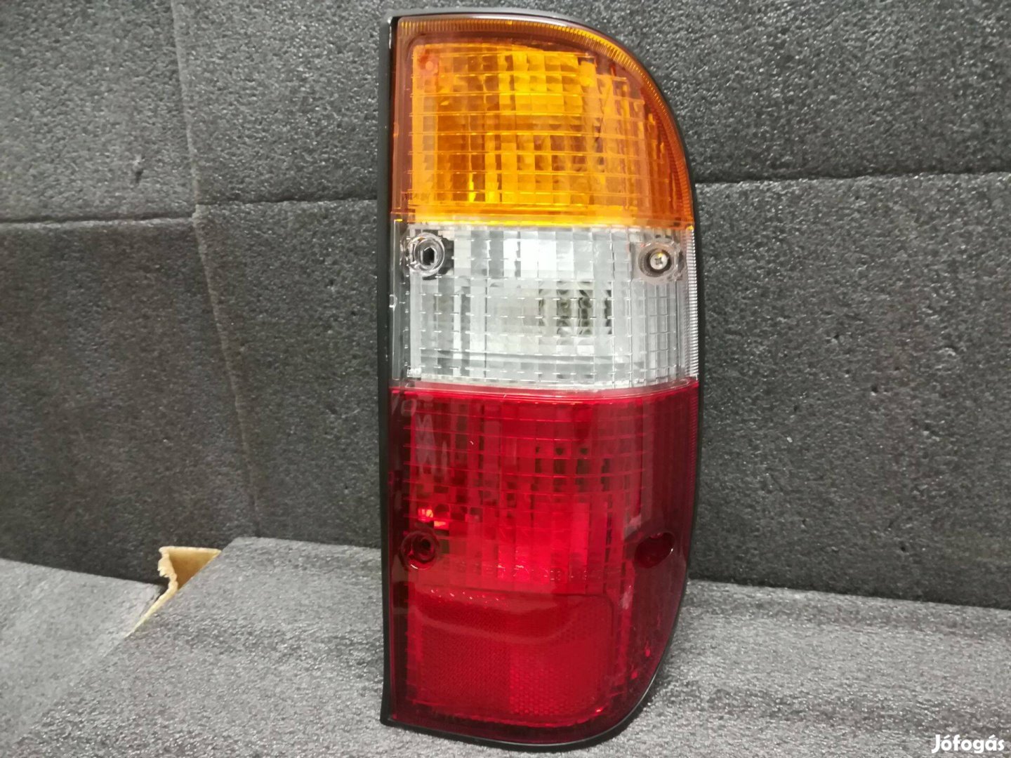 Ford Ranger hátsólámpa jobb 1998 -> 2002 kpl