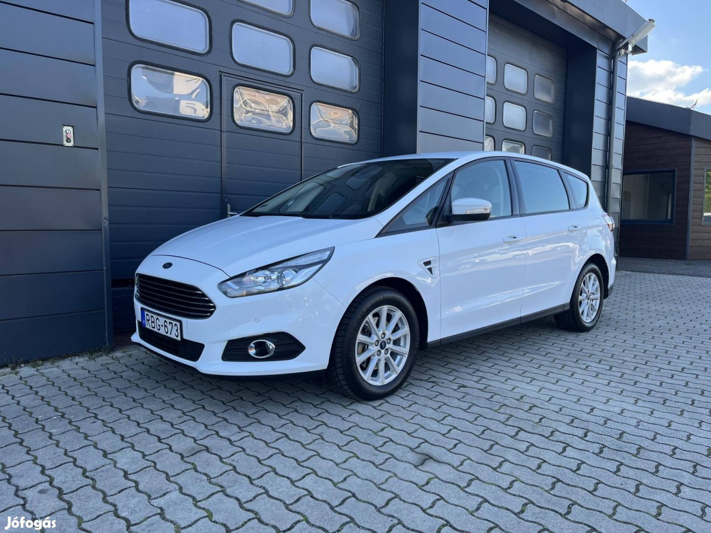 Ford S-Max 2.0 TDCi Business Szervizkönyv / 140...