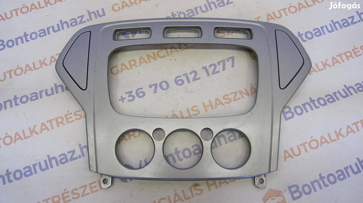 Ford S-Max Eladó gyári, bontott klíma és rádió keret