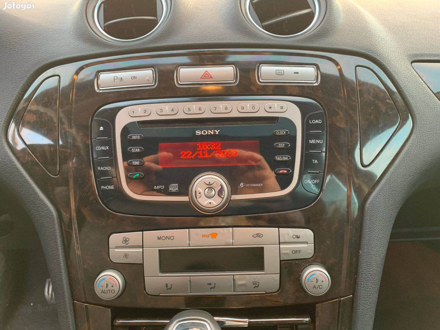 Ford Sony Cd táras 6 lemezes fejegység MP3 lejátszás
