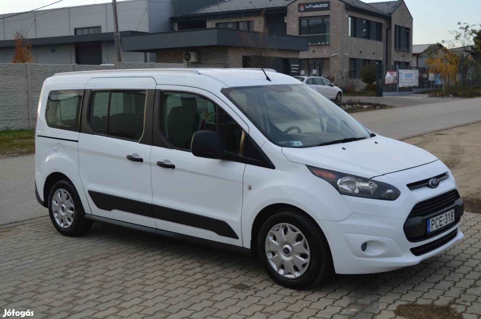 Ford Tourneo Connect 230 1.5 TDCi LWB Trend (7...