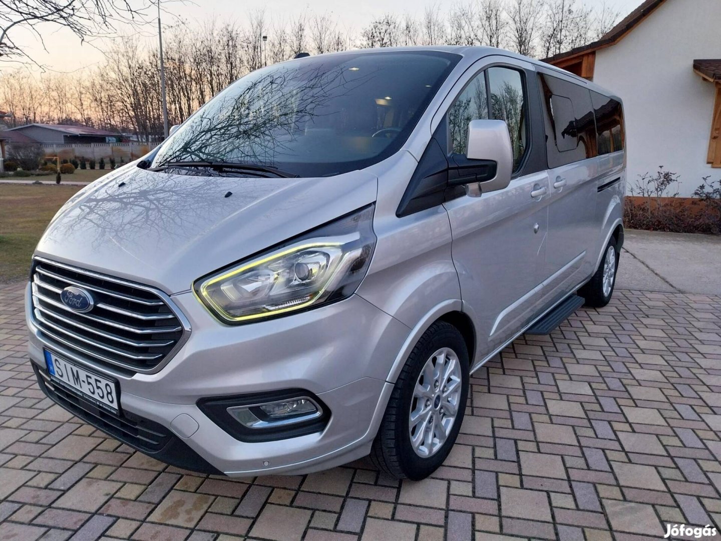 Ford Tourneo ..