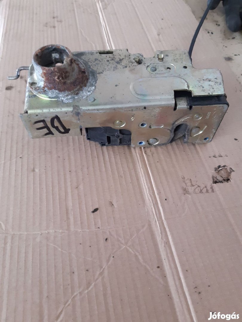 Ford Transit 00-06 Bal Első Ajtó Zárszerkezet