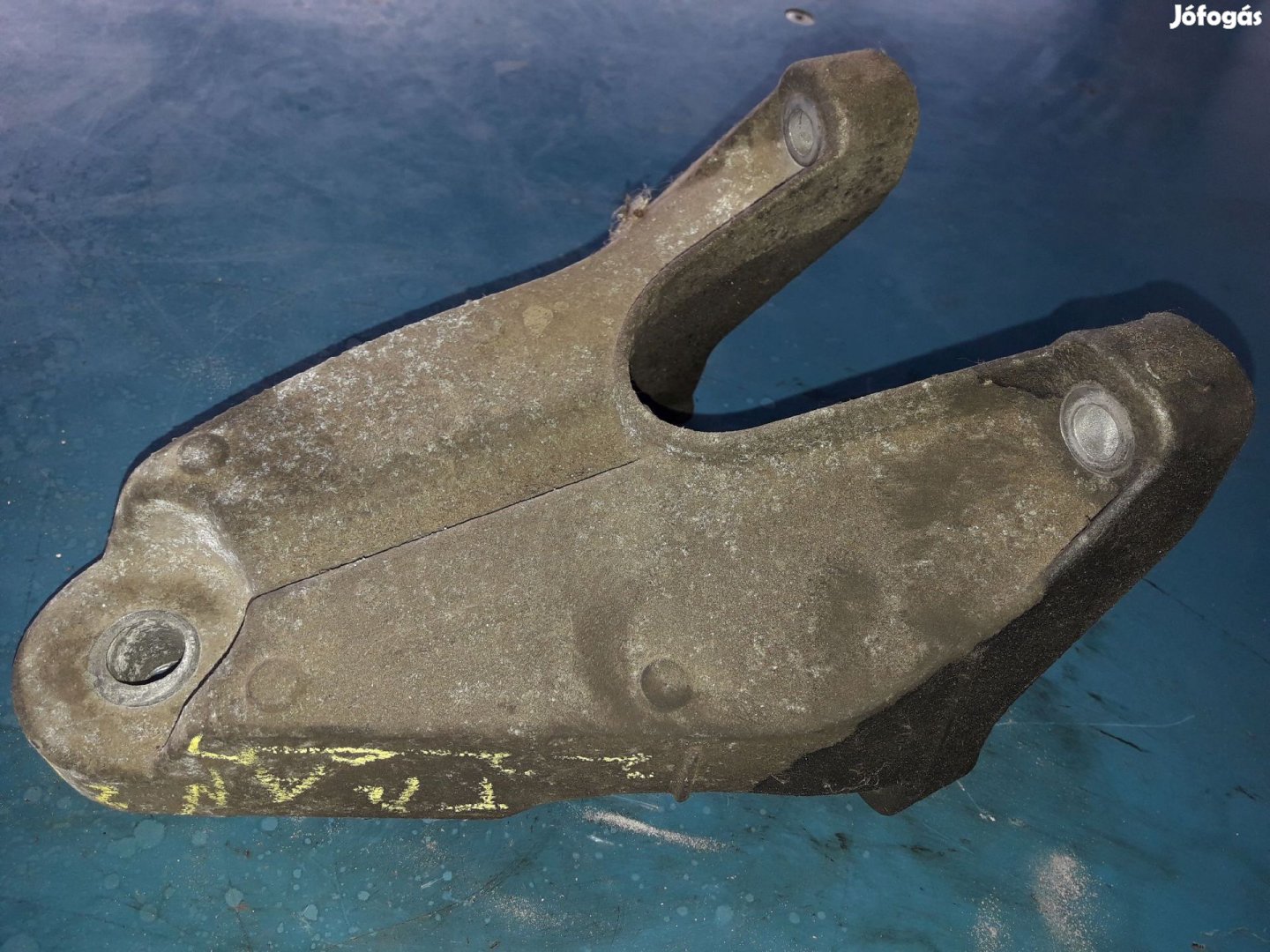 Ford Transit 06-13 Jobb Motortartó Bak