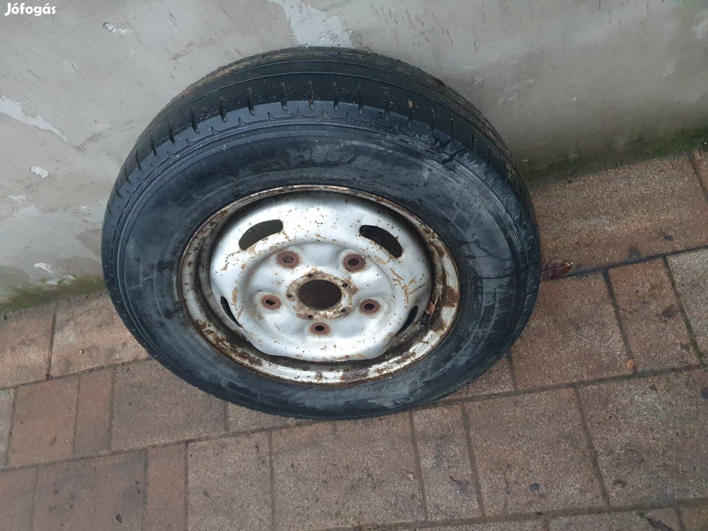 Ford Transit 1db lemezfelni gumival.
