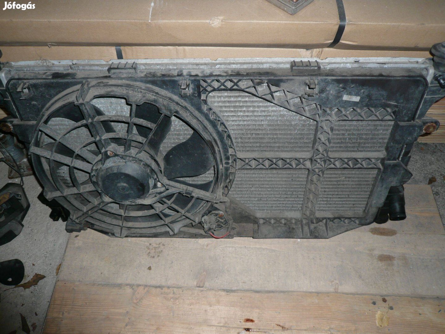 Ford Transit 2002-es dízel vízhűtő ventilátorral bontott alkatrészek