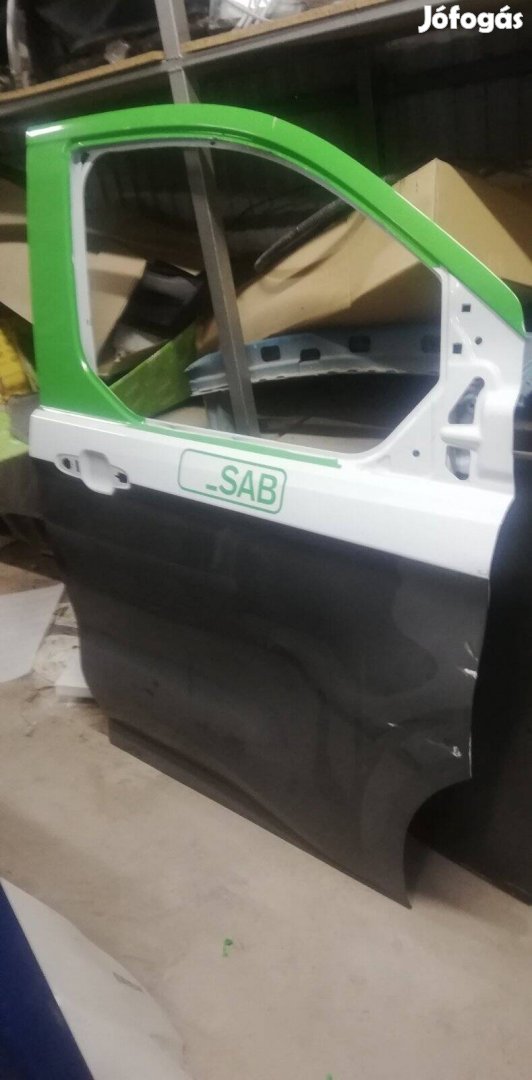 Ford Transit 2024 jobb első ajtó 