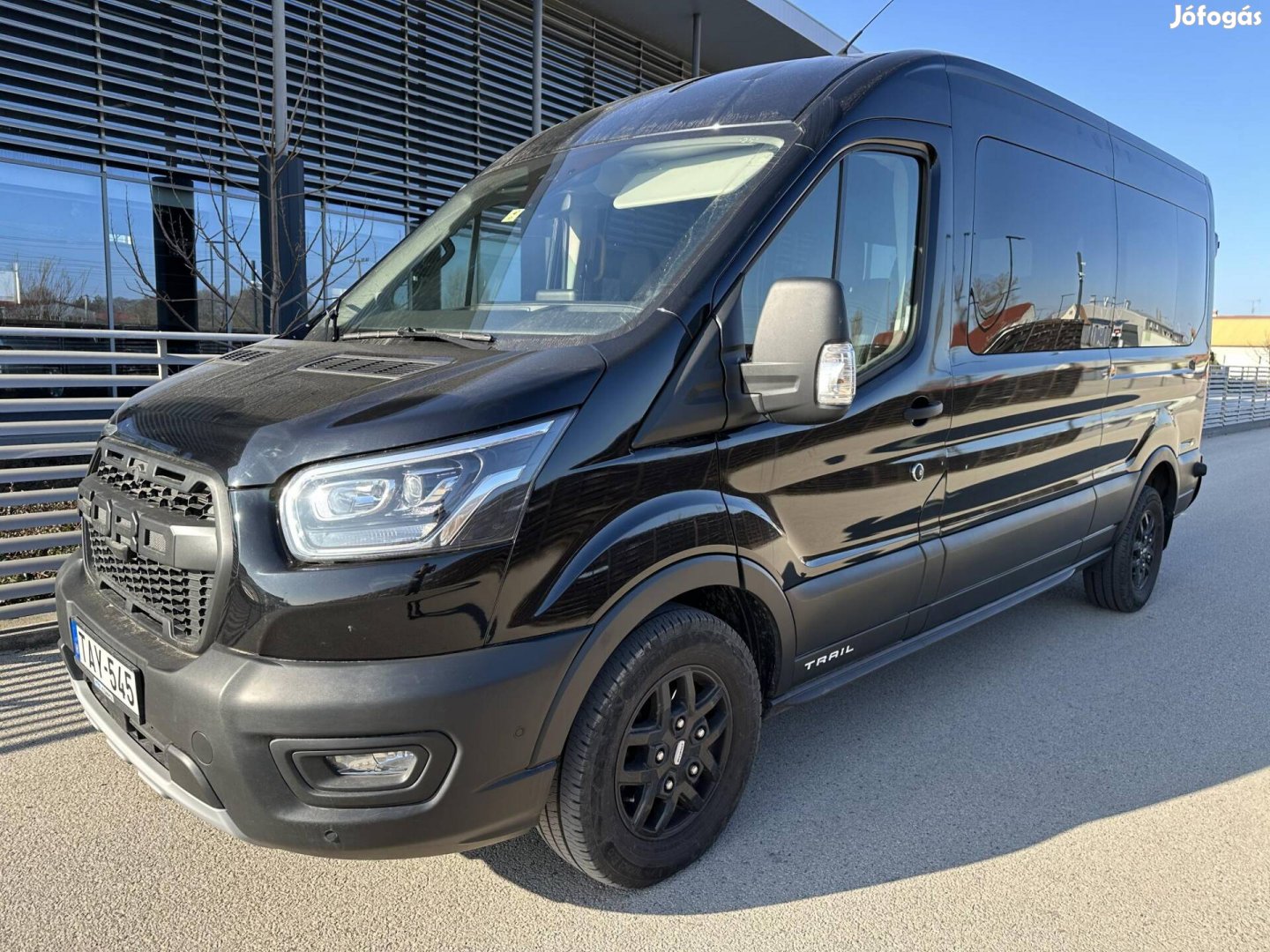 Ford Transit 2.0 TDCi 350 L3H2 Trail (9 személy...