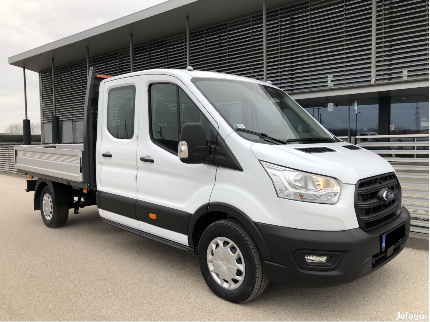 Ford Transit 2.0 TDCi 350 MWB Trend (7 személye...