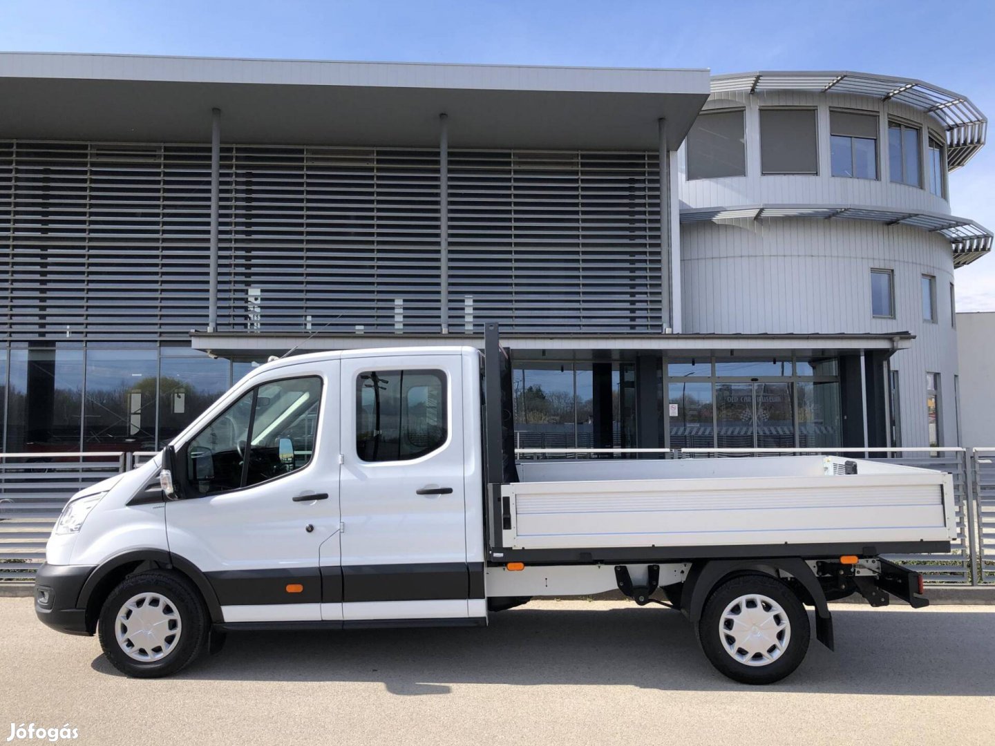 Ford Transit 2.0 TDCi 350 MWB Trend (7 személye...