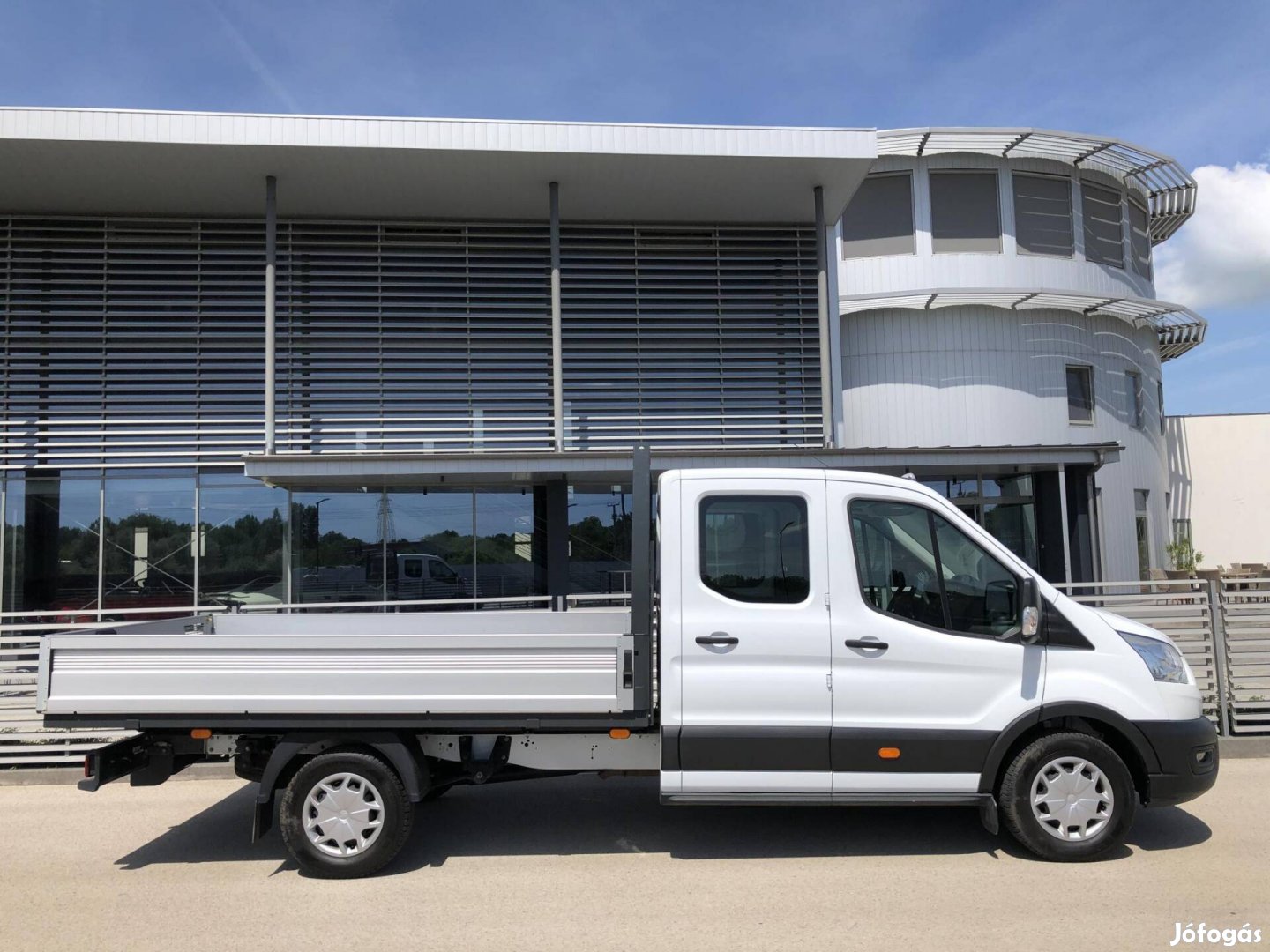 Ford Transit 2.0 TDCi 350 MWB Trend (7 személye...