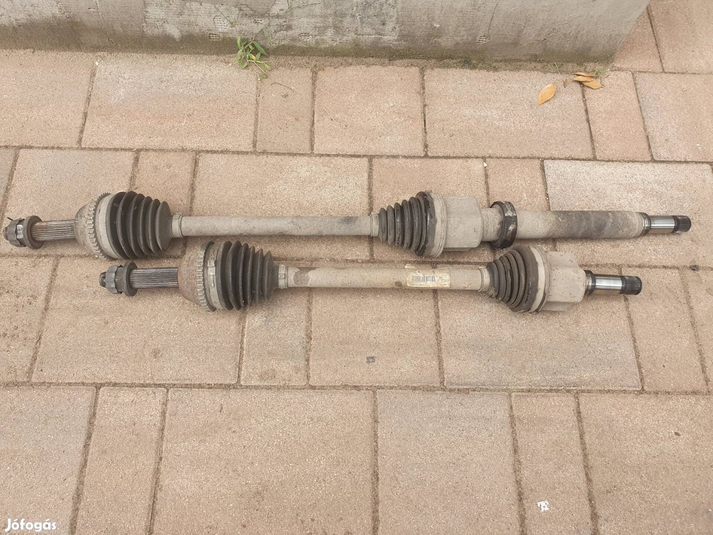 Ford Transit 2.2Tdci féltengely párban.