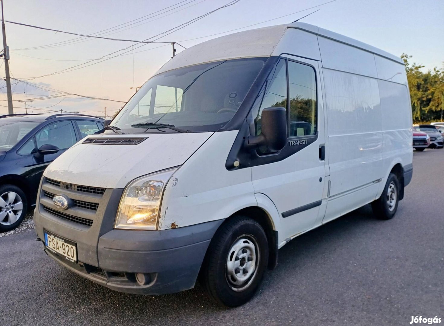 Ford Transit 2.2 TDCi 280 M L1H2. Vonóhorog