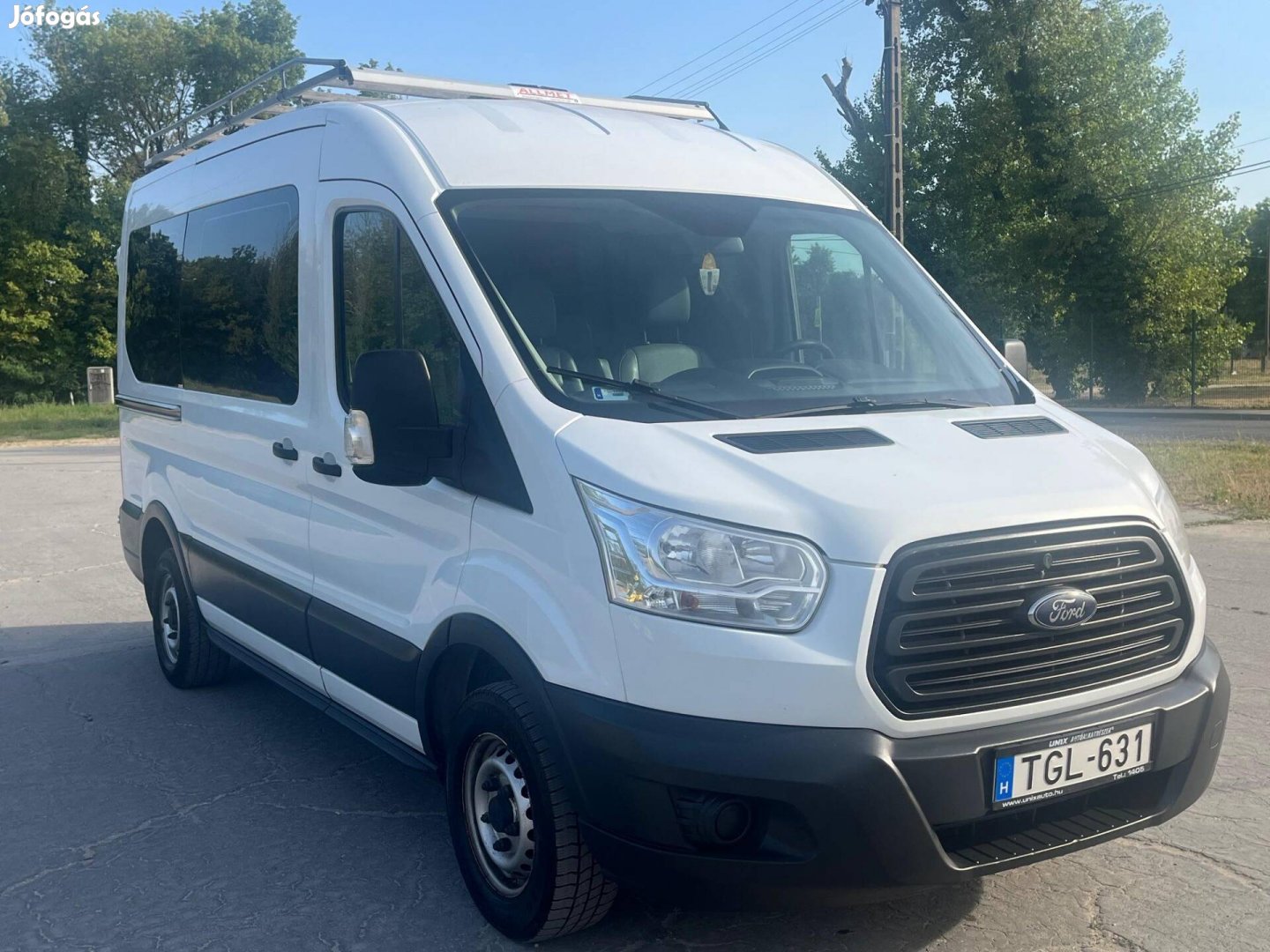 Ford Transit 2.2 TDCi 310 MWB Ambiente 9 személyes