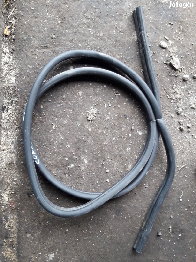 Ford Transit Connect Bal Első Ajtó Gumikéder