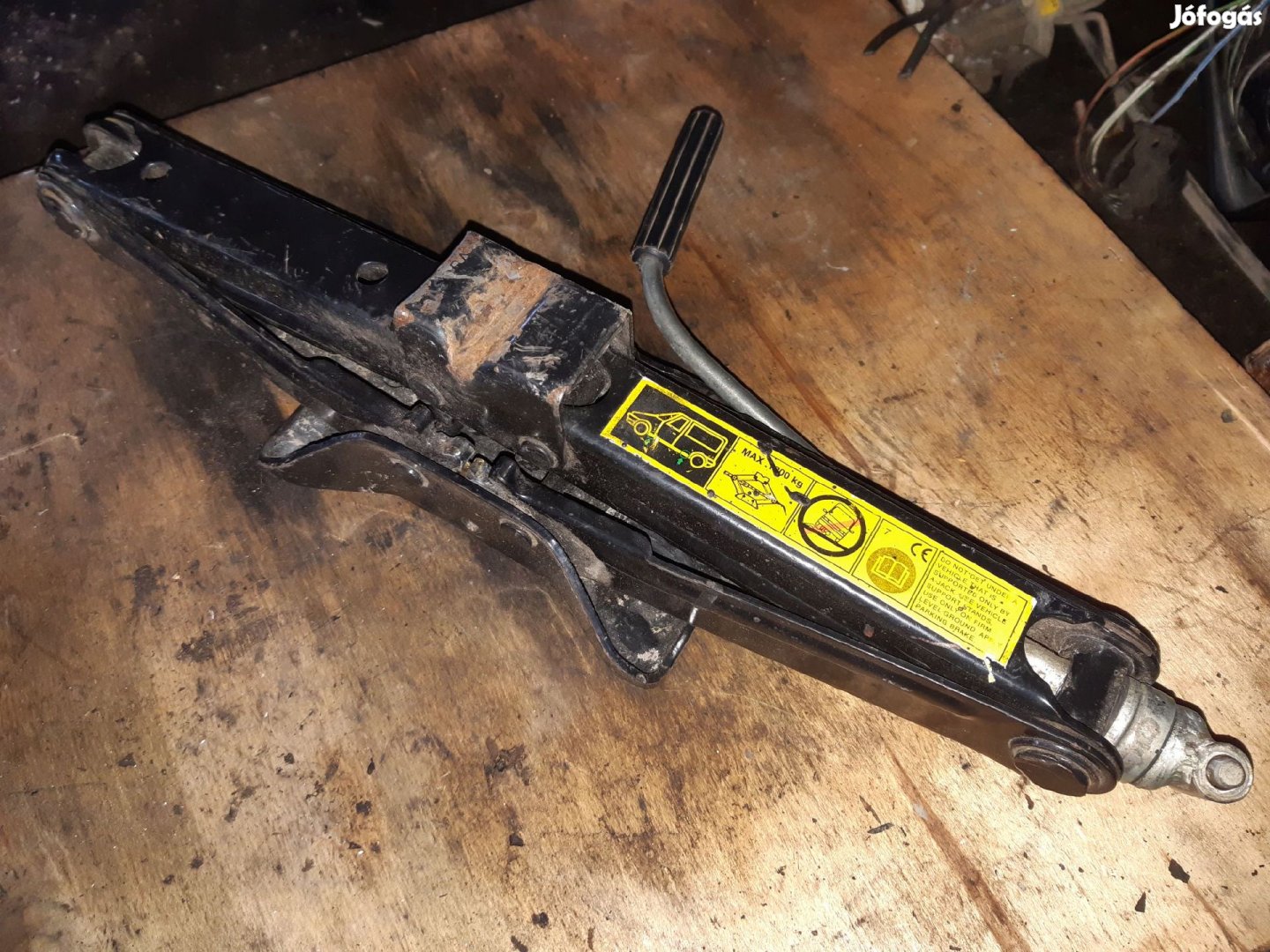 Ford Transit Connect Emelő