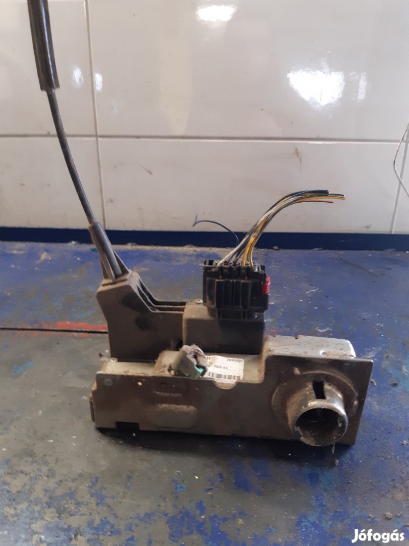 Ford Transit Connect Jobb Első Ajtó Zárszerkezet Központizár
