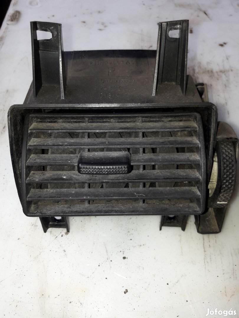 Ford Transit Connect Jobb Első Szellőző