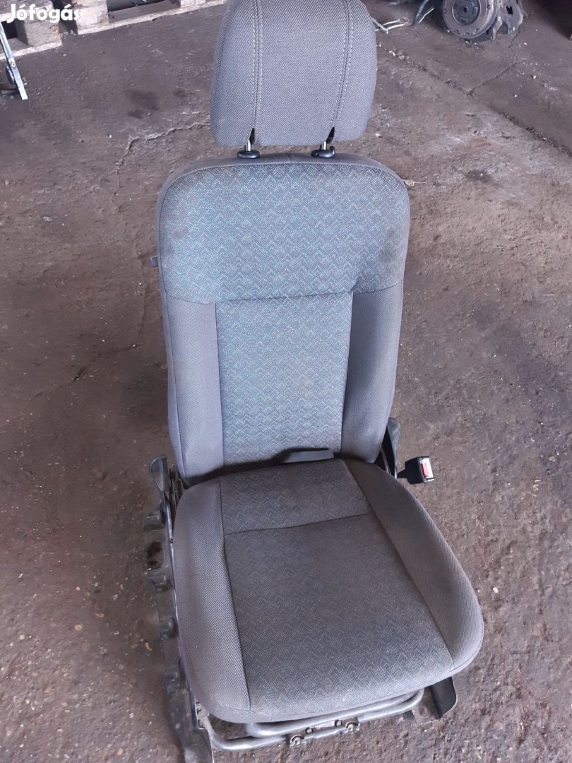 Ford Transit Connect Jobb Első Ülés
