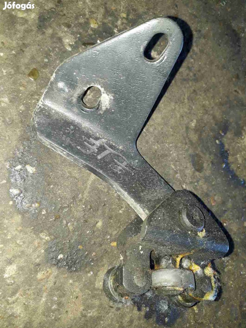 Ford Transit Connect Jobb Tolóajtó Felső Görgő