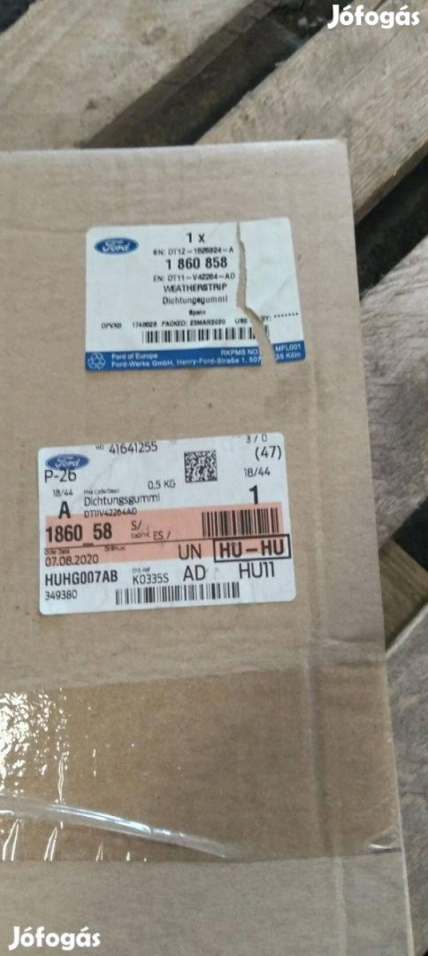 Ford Transit Connect kédergumi